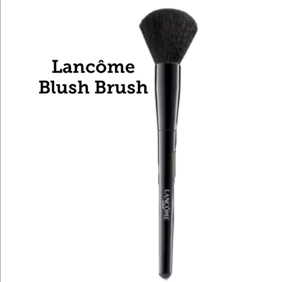 lancome blush brush